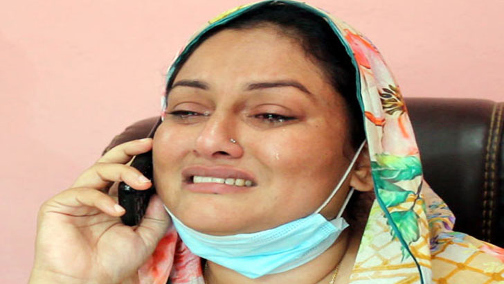 স্বামীসহ কাউন্সিলর আয়শার বিরুদ্ধে ছাত্রলীগ নেতার মামলা