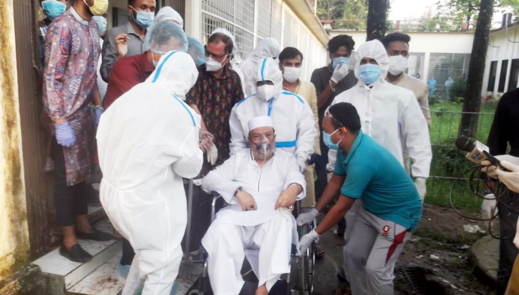 করোনা আক্রান্ত সিলেটের সাবেক মেয়র কামরানের অবস্থার অবনতি, ঢাকার পথে রওনা