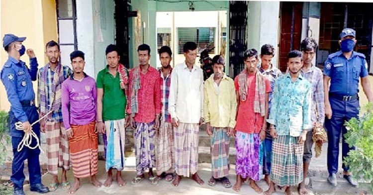 তাজিরপুরে অবৈধ বালু উত্তোলন-নৌকাসহ আটক ১১