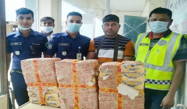 গোলাপগঞ্জে বিপুল পরিমান নিষিদ্ধ ভারতীয় বিড়িসহ আটক ১
