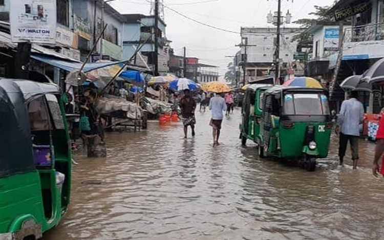 কানাইঘাট বাজারে প্লাবিত, বিপদসীমার ৭৯ সে. মি উপরে সুরমার পানি প্রবাহিত