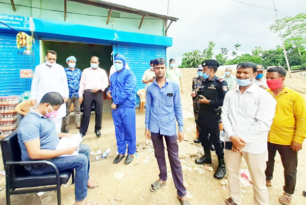 দক্ষিণ সুরমায় অবৈধ স্টোন ক্রাশার মিলে জব্দকৃত পাথর নিলাম