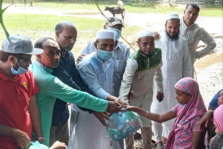 গোয়াইনঘাটে রুস্তমপুর ইউনিয়ন বিএনপির ঈদ সামগ্রী বিতরণ