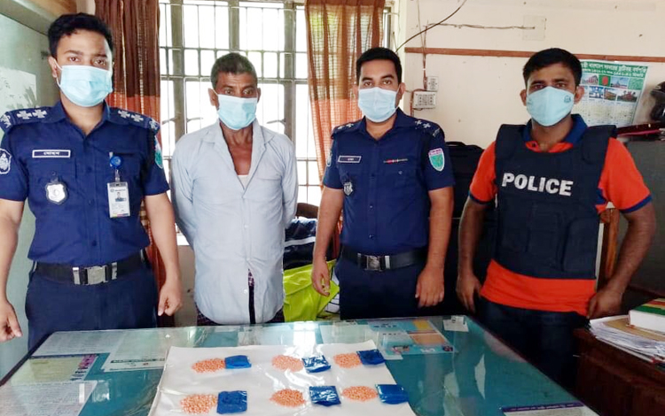 জকিগঞ্জে ১২০০ পিছ ইয়াবাসহ মাদক ব্যবসায়ী গ্রেফতার