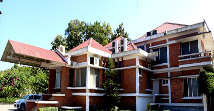 নির্দেশনা উপেক্ষা করে খোলা হচ্ছে সিলেট স্টেশন ক্লাবের ‘বার’