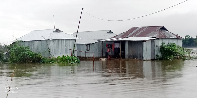 জৈন্তাপুরে তৃতীয় দফায় ভারী-বর্ষণ ও পাহাড়ী ঢলে নিম্নাঞ্চল প্লাবিত