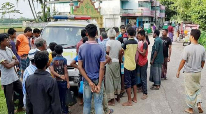 বিশ্বনাথে এলাকাবাসীর বাধাঁ গৃহবধুর লাশ দাফন হলো সিলেটে!