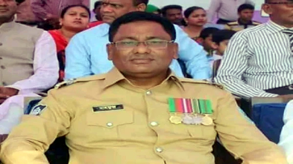 নয় লাখ টাকার স্ট্যাম্প ডকুমেন্ট গায়েব করলেন সেই ওসি মাহফুজ