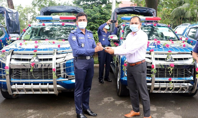 পাঁচটি পিকআপ পেল সিলেট জেলা পুলিশ, আইজিপির প্রতি কৃতজ্ঞতা