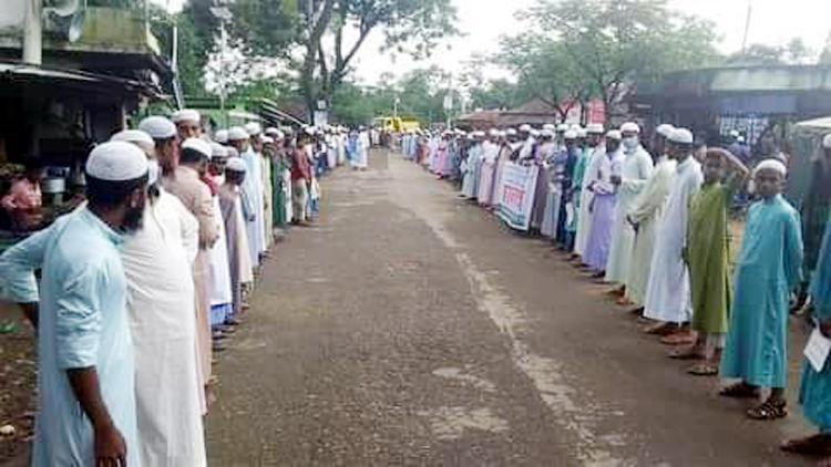 গোয়াইনঘাটে মাদ্রাসাছাত্রী অপহরণ ও ধর্ষণ: ধর্ষকদের শাস্তির দাবিতে মানববন্ধন
