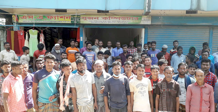 কানাইঘাটে ৫’শ পাথরবাহী নৌযান আটক, চালকদের আর্তনাদ