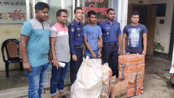 গোলাপগঞ্জে ৮৫হাজার পিস বিড়িসহ মাদক ব্যবসায়ী আটক