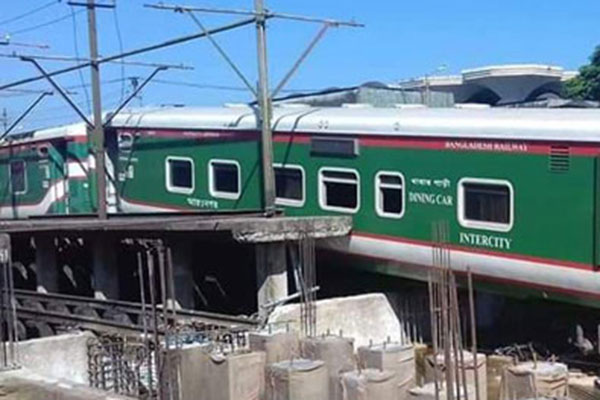 সিলেটে পাহাড়িকা ও জয়ন্তিকা এক্সপ্রেসের সংঘর্ষ