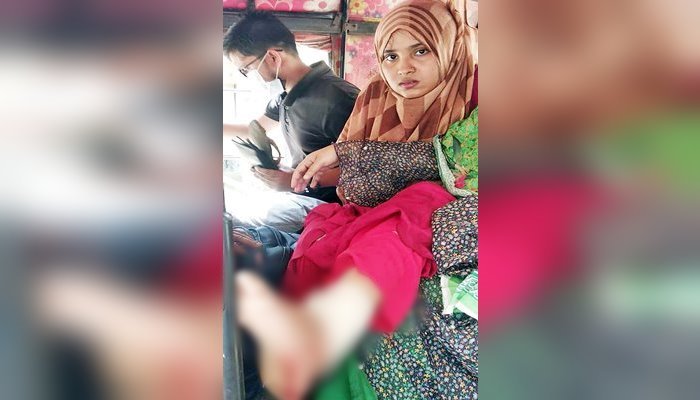 যৌতুকের বকেয়া টাকার জন্য স্ত্রীর পায়ের রগ কাটলেন স্বামী