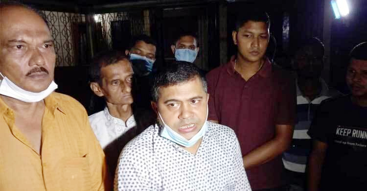 পুলিশি নির্যাতনে নিহত রায়হানের বাড়িতে সদর দফতরের তদন্ত দল