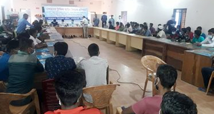 গোয়াইনঘাটে চালকদের ট্রাফিক আইন বিষয়ক প্রশিক্ষণ অনুষ্ঠিত