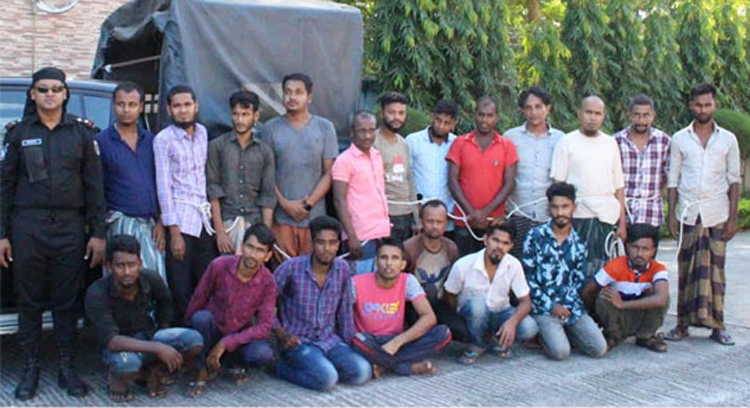 নগরী থেকে ২০ জুয়াড়ি গ্রেফতার, ৫৩ হাজার টাকা উদ্ধার