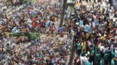 সম্রাটের মুক্তি চেয়ে আদালতের বাইরে হাজার হাজার নেতা-কর্মীর স্লোগান
