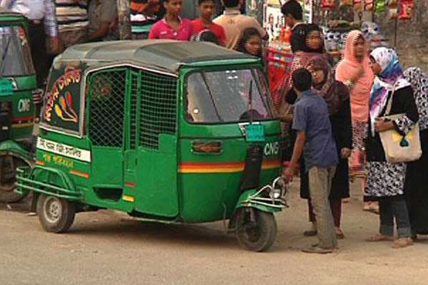 আজকের মধ্যে সিলেটে সব অটোরিকশায় গ্রিল লাগানোর নির্দেশ পুলিশের