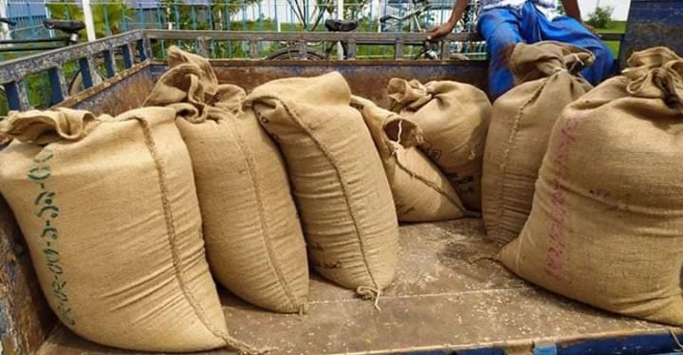 তাহিরপুরে ত্রাণের ১৫ বস্তা চাল চুরি নিয়ে লঙ্কাকান্ড