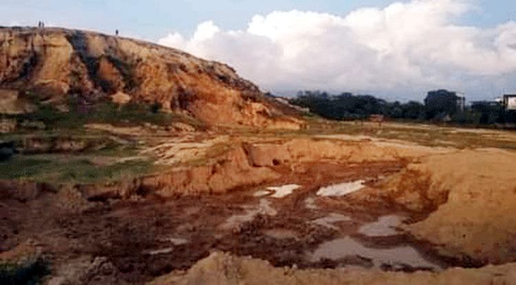 ছাতক সিমেন্ট কারখানায় হরিলুট