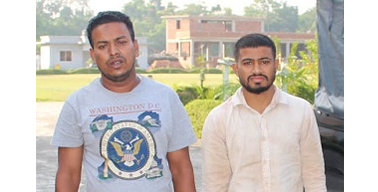 গোলাপগঞ্জে বিদেশি রিভলবারসহ ২ অস্ত্র ব্যবসায়ী গ্রেপ্তার