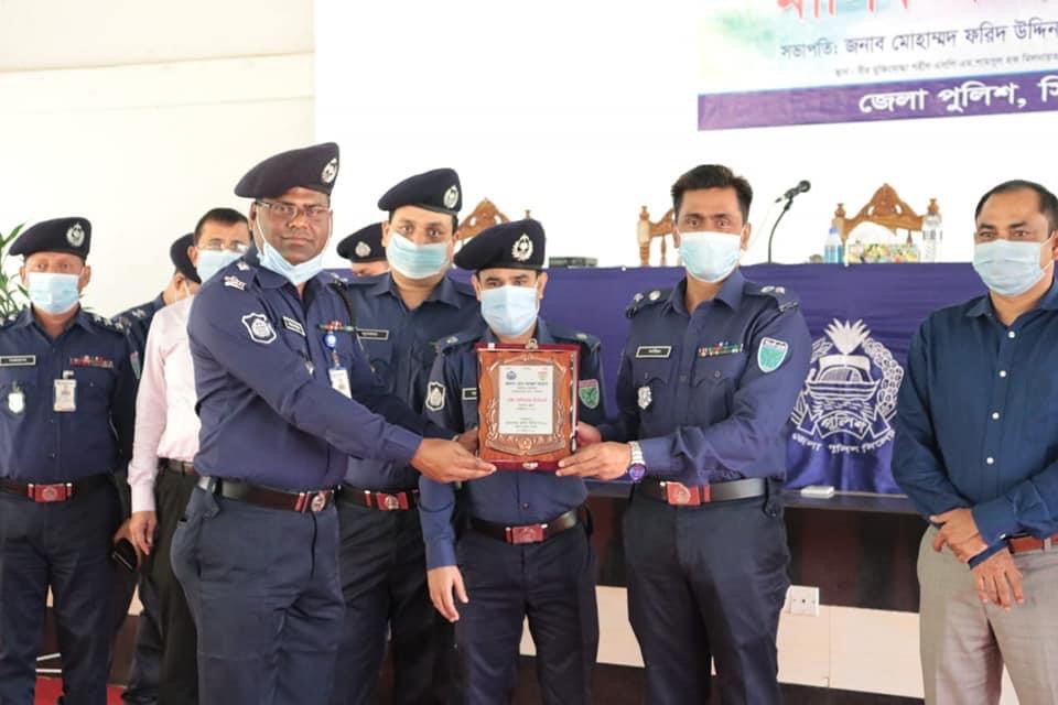 সকল ক্যাটাগরিতে শ্রেষ্ঠ গোয়াইনঘাটের ওসি আব্দুল আহাদ: থানার আরোও ৫ অফিসার পুরস্কৃত