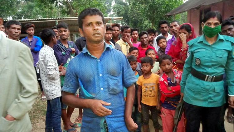 কেওয়াছড়া বাগানে ৫ বছরের ভিক্ষুক কিশোরীকে ধর্ষণের চেষ্টা, জনতার হাতে ধর্ষক আটক