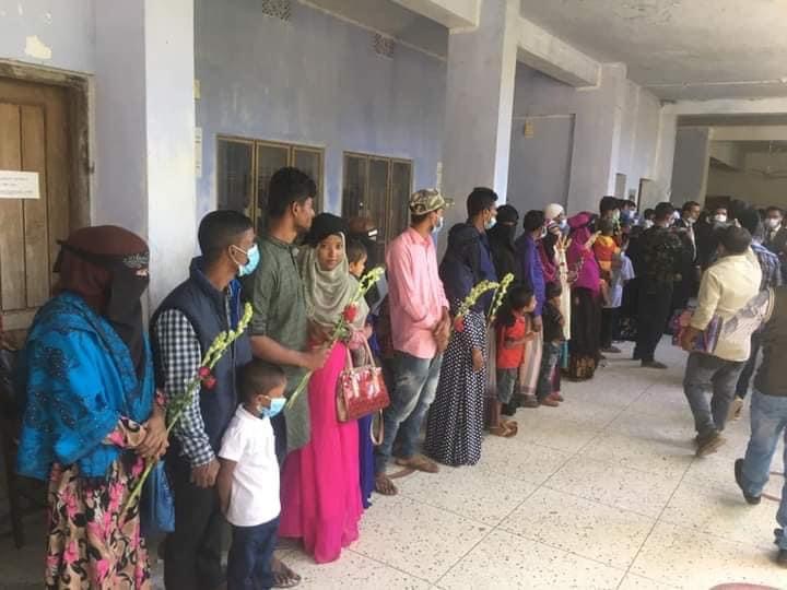 সুনামগঞ্জে ৪৭জন স্বামীকে ক্ষমা করে ফুল দিয়ে বরণ করেন স্ত্রীরা