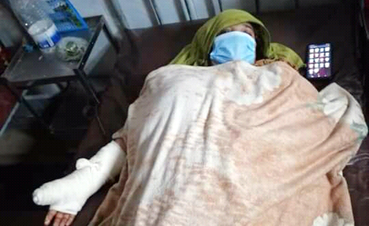 ছাতকে উত্যক্তকারীদের হামলায় নারী আহত: থানায় অভিযোগ