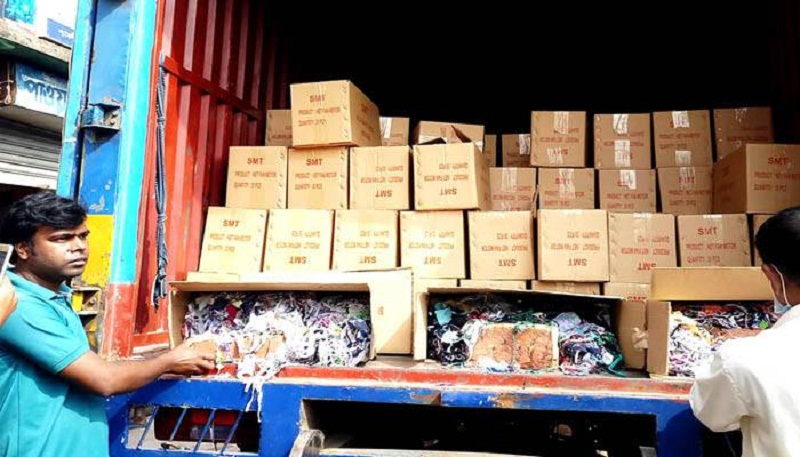 অনলাইনে ৮ হাজার ফ্যানের অর্ডার দিয়ে পেলেন ট্রাকভর্তি ইট