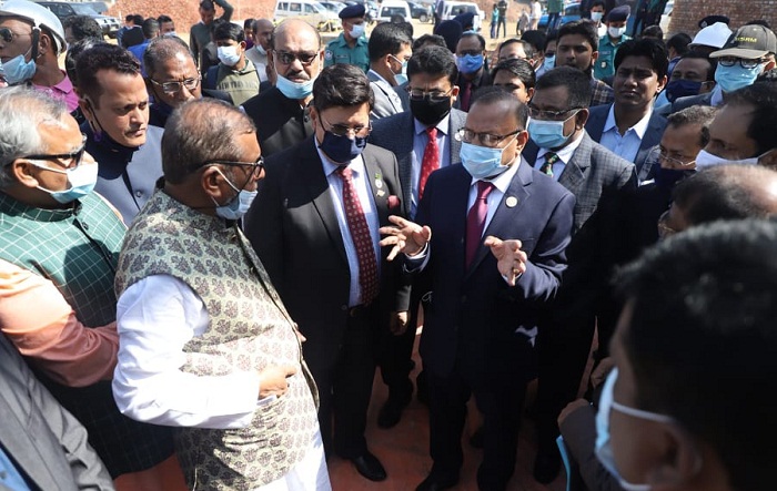 দুই মন্ত্রীকে সিলেট নগরের উন্নয়ন কর্মকাণ্ড দেখালেন মেয়র আরিফ