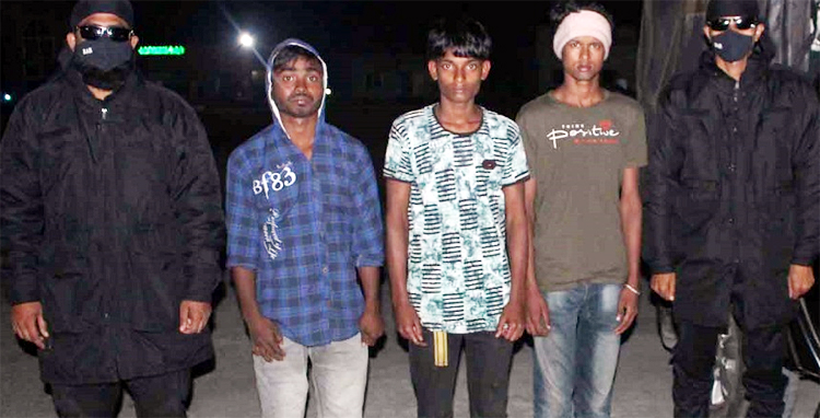 জৈন্তাপুরে ৩৩০০ পিস ইয়াবাসহ তিন যুবক আটক