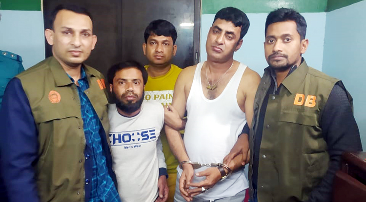 সিলেটের ডাকাত সর্দার আব্দুল হক সহযোগীসহ ঢাকায় গ্রেফতার