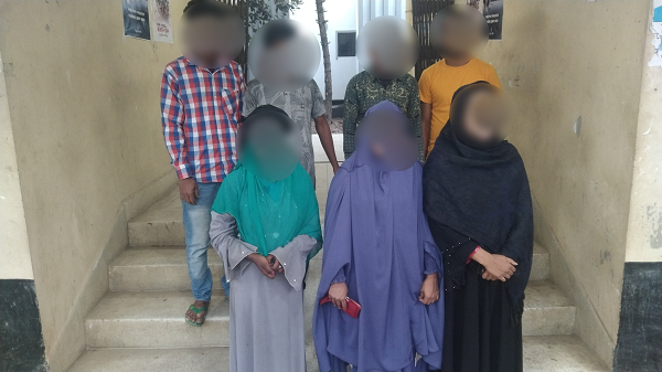 দক্ষিণ সুরমায় আবাসিক হোটেল থেকে ৩ নারীসহ আটক ৭