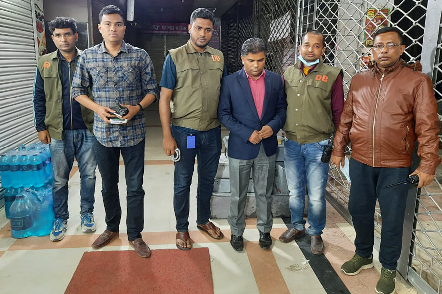 সিলেটে টাকা আত্মসাতের অভিযোগে ব্যাংক কর্মকর্তা আটক