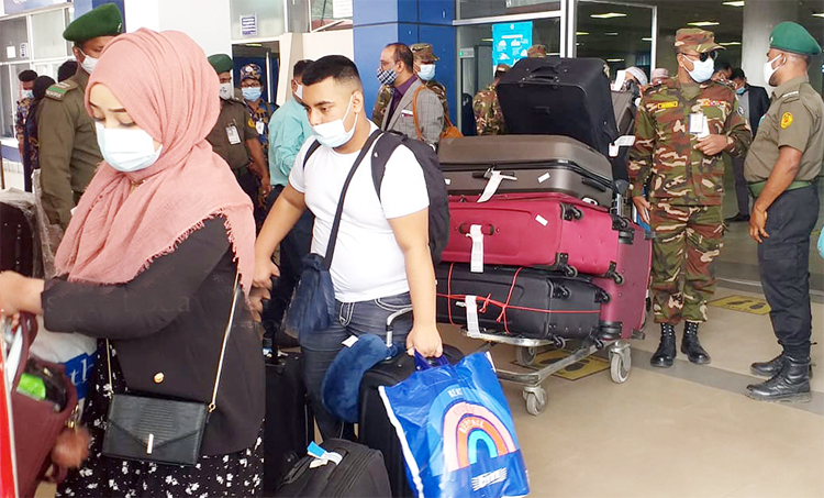 ইমিগ্রেশন পুলিশের সহযোগীতায় সিলেট থেকে লন্ডনে তরুণী পাচার!