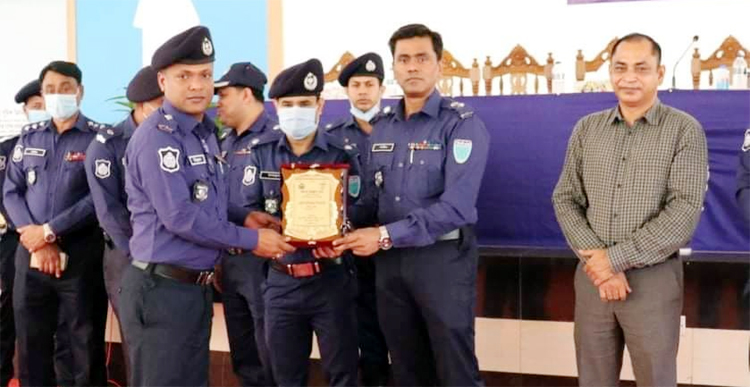 জেলার শ্রেষ্ঠ অফিসার ইনচার্জ নির্বাচিত হলেন বিয়ানীবাজার থানার ওসি হিল্লোল