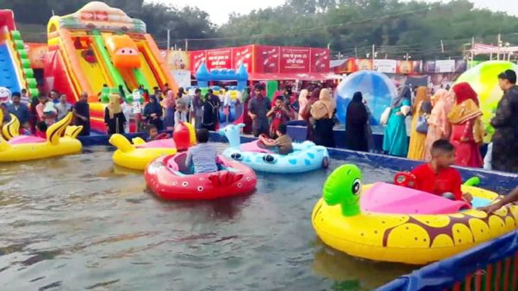 সিলেটের মেলায় মাস্ক বিহীন মানুষের ভিড়, বাড়ছে করোনা আক্রান্তের সংখ্যা