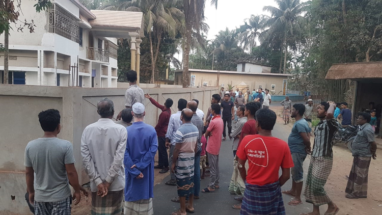 ছাতকে সরকারি গোপাট দখল নিয়ে গ্রামবাসীর দুই’পক্ষের সংঘর্ষ, আহত ২০