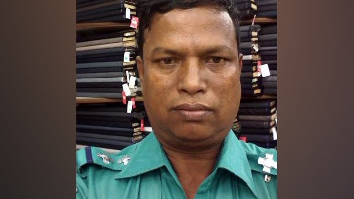 ঘুষ না পেয়ে বাংলাদেশিকে ভারতীয় সাজিয়ে গ্রেফতার, এসআই বদলি