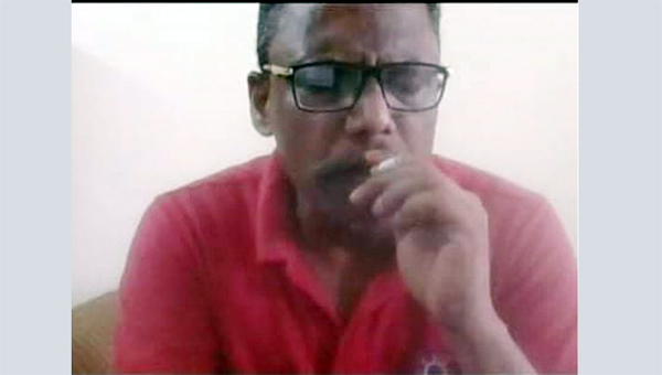 ক্লাসে শাবি শিক্ষকের ধুমপান, শিক্ষকদের ক্ষোভ