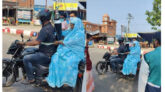 শরীরে বাঁধা অক্সিজেন সিলিন্ডার, মোটরসাইকেলে করোনা রোগী বহন