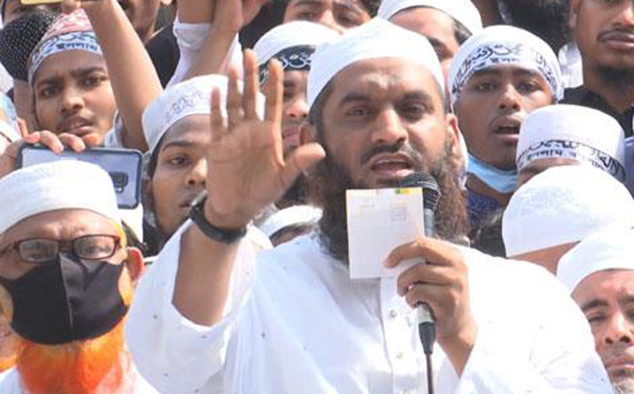 সরকার মিডিয়া দখল করেছে, আমাদের আছে সোশ্যাল নেটওয়ার্ক: মামুনুল হক