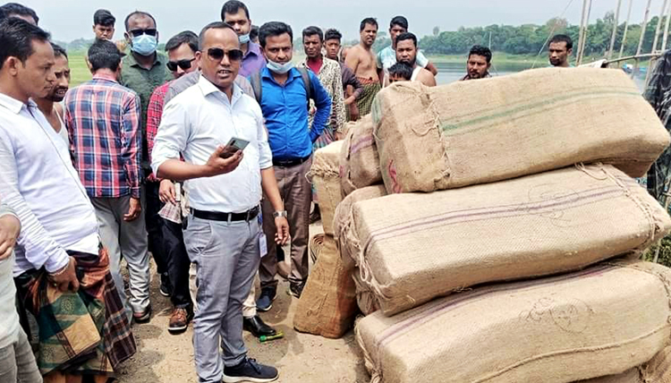 সুনামগঞ্জে কাষ্টমস উপর হামলার চেষ্টা: বিড়ির চালান ছিনিয়ে নিয়েছে কালোবাজারী চক্র