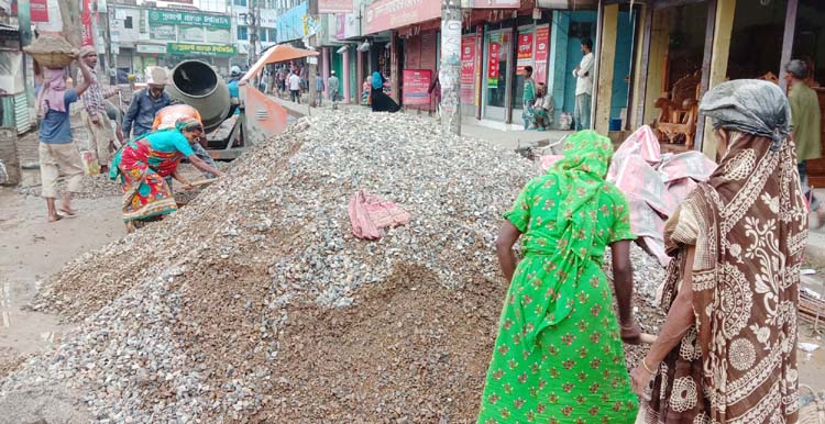 বিশ্বনাথ-জগন্নাথপুর সড়ক নির্মাণ কাজে অনিয়মের অভিযোগ