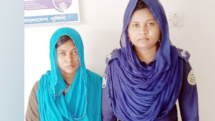 প্রলোভন দেখিয়ে নারীদের বিদেশে পাচার করেন রুনা