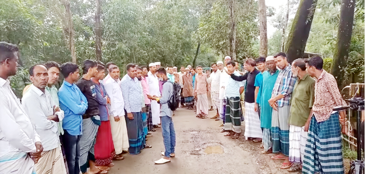 হরিপুর-হাতির পাড়া রাস্তার কাজে ব্যাপক অনিয়মের অভিযোগ