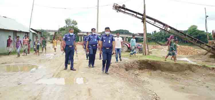 কানাইঘাটে পাথর ভাঙ্গার ক্রাসার মেশিন অপসারন করেছে পুলিশ