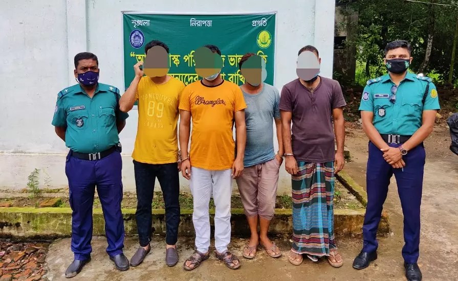 সিলেটে চোরাই মালামালসহ ৪ জন গ্রেপ্তার
